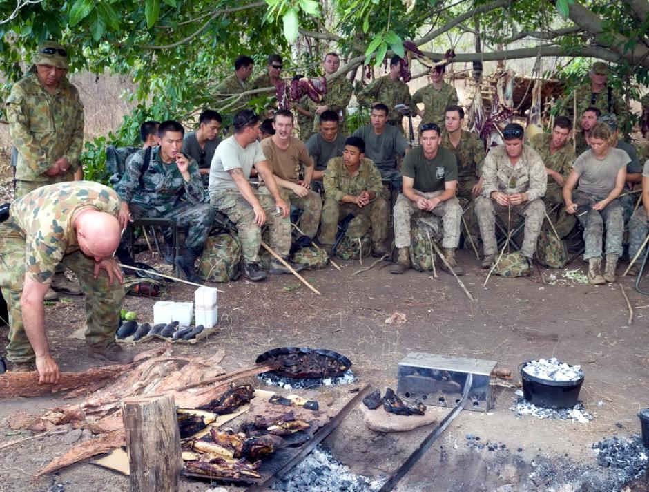 荒野求生第25天：选手们的生存挑战与饮食揭秘