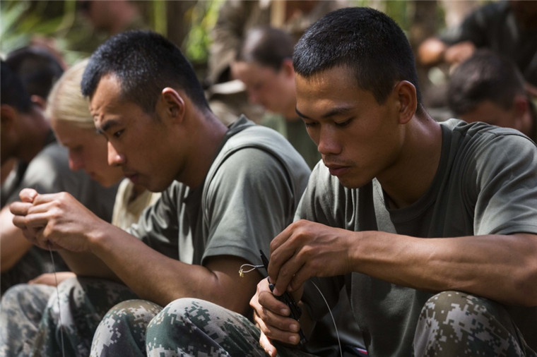 两大包围圈伤亡惨重乌军逃兵创纪录女飞手前去救援半道跑路(图1)